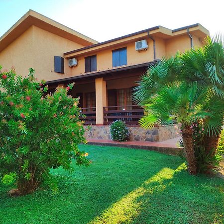 Nuraghe Bianco Bed & Breakfast Santa Maria la Palma Exterior foto