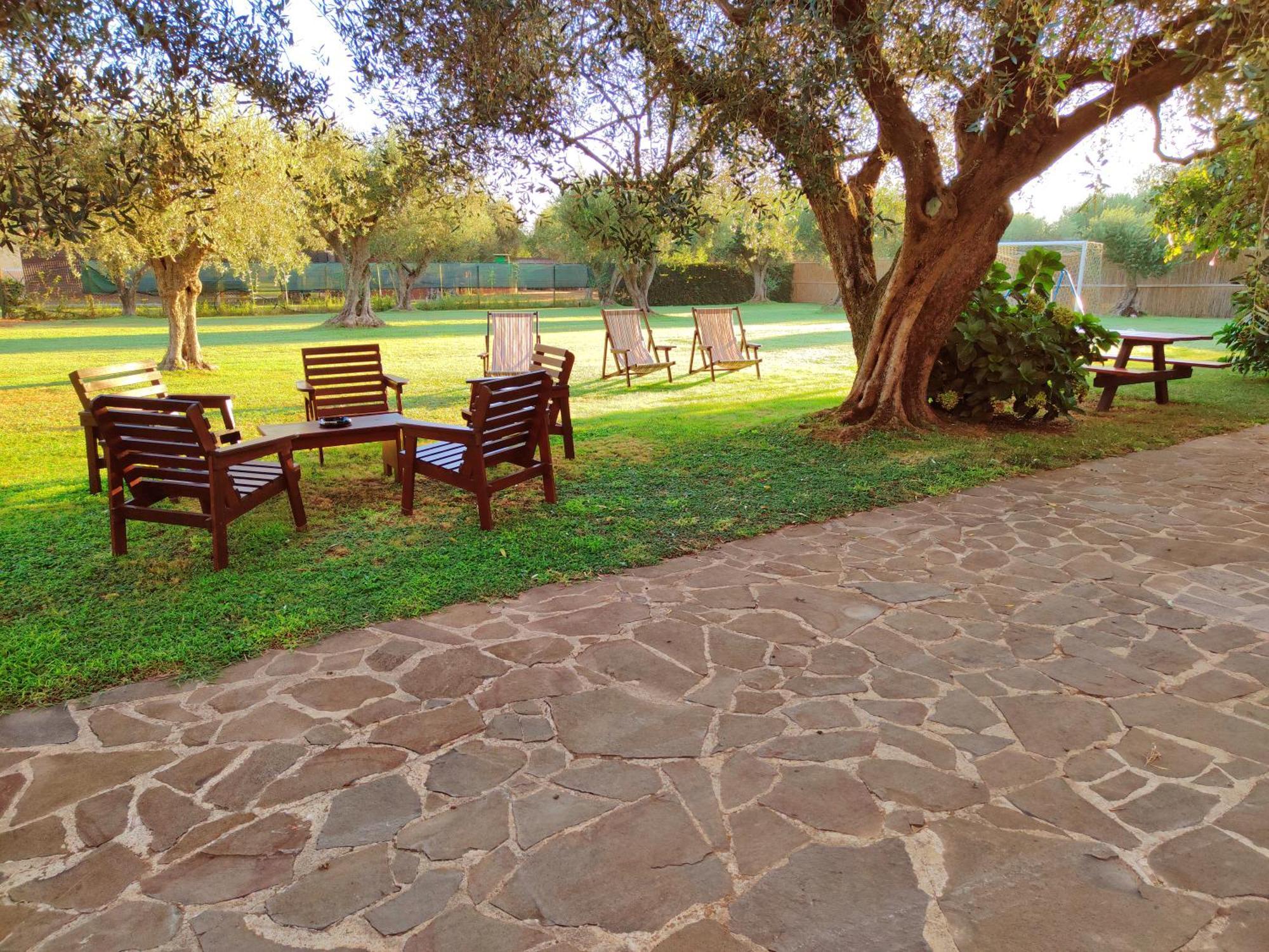 Nuraghe Bianco Bed & Breakfast Santa Maria la Palma Exterior foto